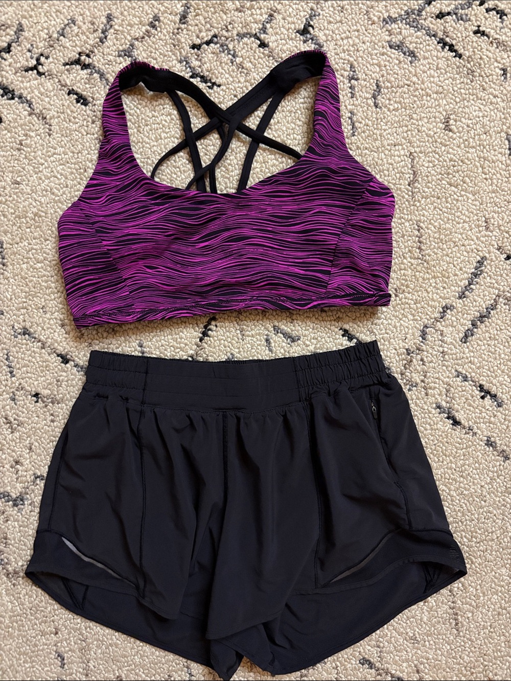 Lululemon set size 8